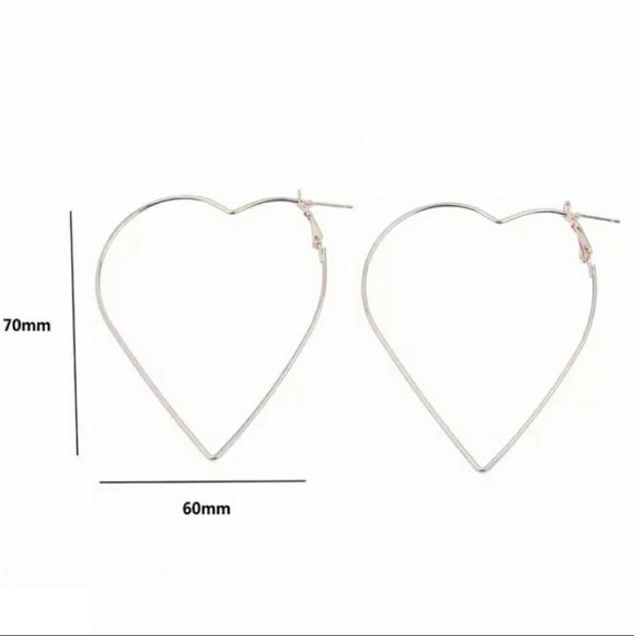 Heart Shaped Gold Minimalist Earrings B5 - Picture 4 of 4